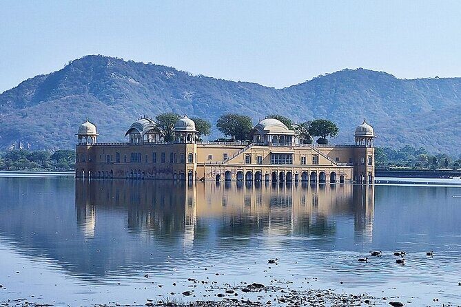 Jaipur Tuk Tuk Sightseeing Tour with Monkey Temple Sunset View - Jal Mahal: a quick, scenic pause (and why 15 minutes works)