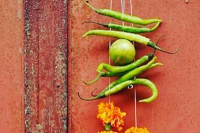 Jaipur walking tour. - Johri Bazaar and Old Trading Streets: Watch Craft Work Up Close
