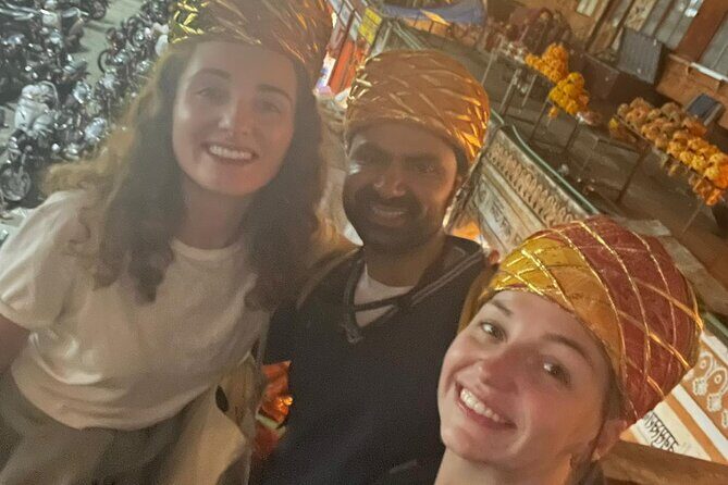 Jaipur@Twilight Guided Heritage City walk tour with Food Tasting - Khajane Walon Ka Rasta and Khejado Ka Rasta: marble statue making up close