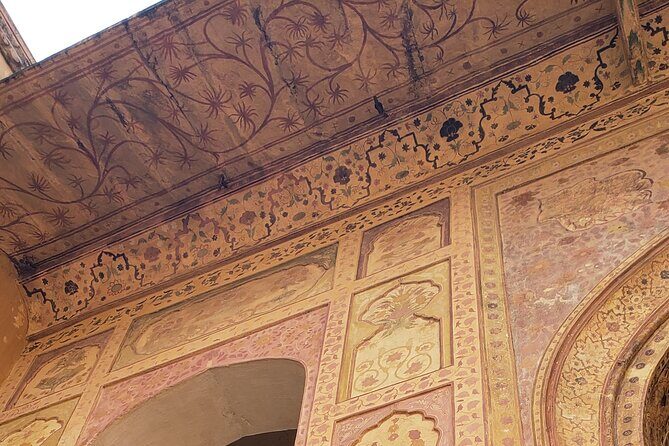 Local breakfast & full city tour by TukTuk - Amber Fort on foot: views, lanes, and the main event