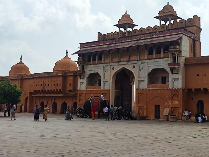 Local Jaipur city sightseeing with options - How a Private Jaipur Route Helps You Actually Understand the Pink City