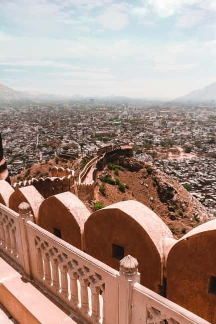 Local Jaipur city sightseeing with options - Hawa Mahal: 953 Lattice Windows and a Summer Palace Mindset