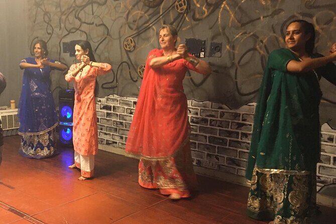 Namaste Bollywood | Dance Like a Bollywood Star - What to Wear and Bring (So You Don’t Trip Over the Fun)