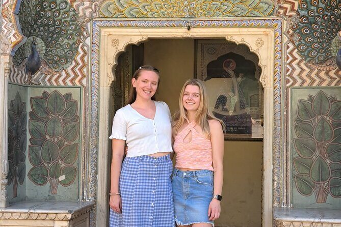 One Day Private Tour of Jaipur with Guide - Bapu Bazar shopping time without turning it into a chase