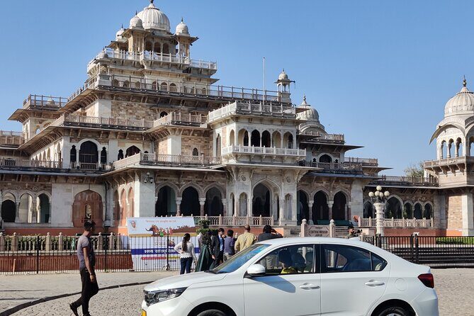 One Day Private Tour of Jaipur with Guide - Hawa Mahal’s honeycomb windows: why this stop works in an hour