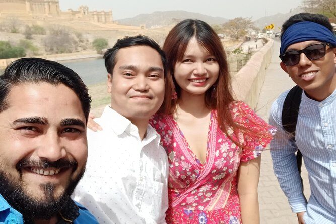 Pink city private Day Tour by Tuk Tuk with English speaking driver.. - Jaigarh Fort: a short stop that can still matter
