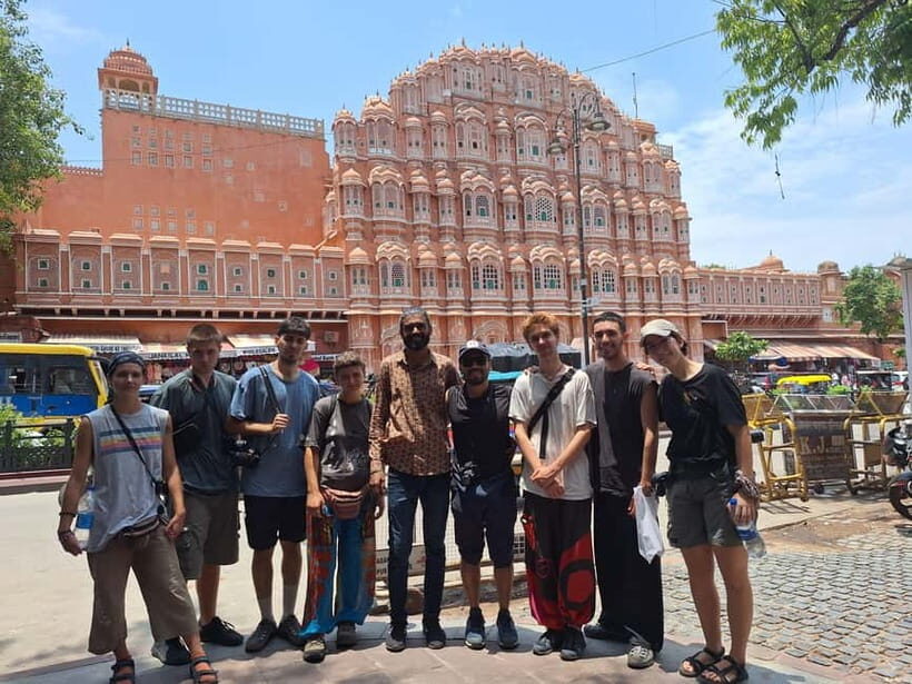 Pink City Walking Tour With Us ( A Haritage Walk in Jaipur) - Govind Dev Ji Temple and the Krishna ceremony spotlight