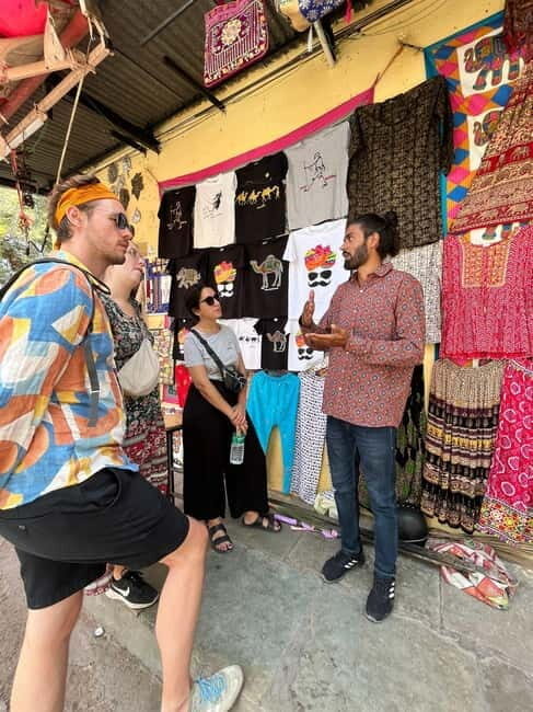 Pink City Walking Tour With Us ( A Haritage Walk in Jaipur) - Rajput and Mughal architecture, explained in plain street language