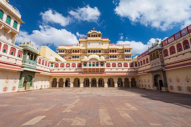 Private Cab for Full day Sightseeing in Jaipur - Jal Mahal and Man Sagar Lake: palace views with a short stop