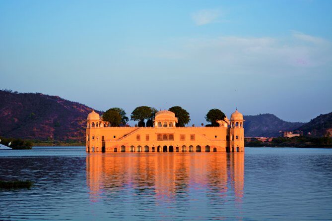Private day tour of Jaipur with Driver and Guide - Air-conditioned pickup and drop-off: the practical win