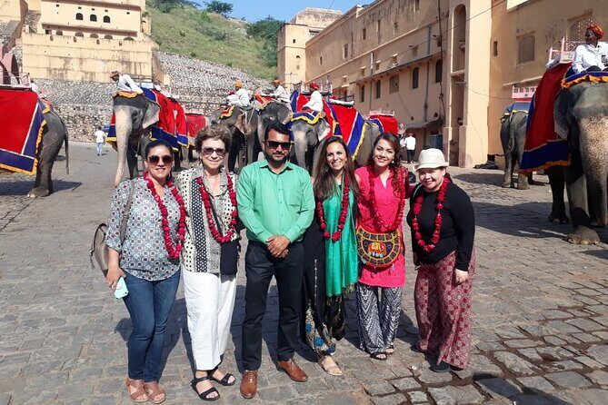 Private day tour of Jaipur with Driver and Guide - Hawa Mahal (Palace of Wind): see the face first, then understand the idea