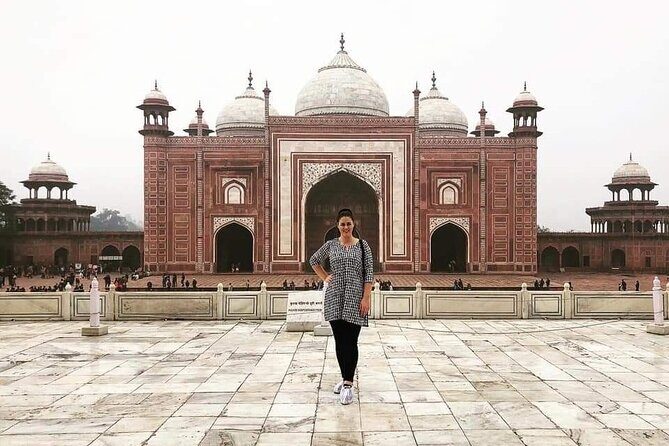 Private Day Trip from Jaipur Taj Mahal and Fathepur Sikri - Entering the Taj Mahal: use your two hours well