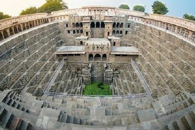 Private Day Trip to Abhaneri Stepwell & Monkey Temple from Jaipur - Galtaji Monkey Temple: Temples in a Ring and Seven Kunds