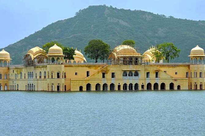 Private Full Day Jaipur City Tour with Various Options - Panna Meena ka Kund: start with a stepwell that rewards quick stops