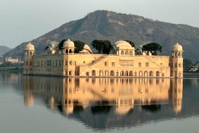 Private Full Day Tour of Jaipur with Guide - City Palace: where Jaipur’s power and astronomy meet