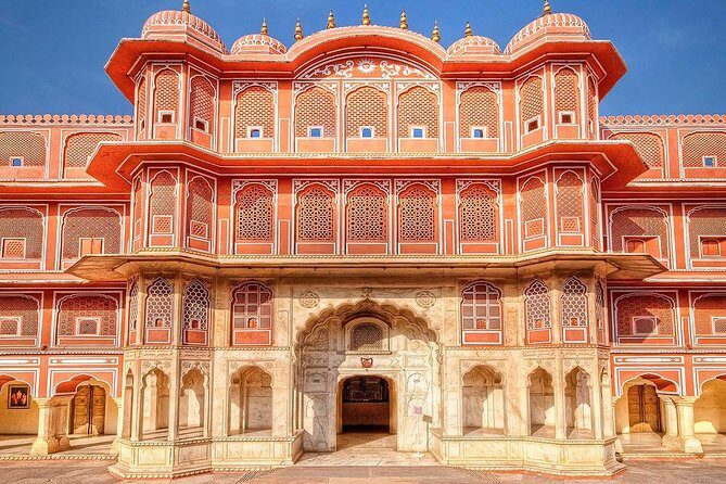 Private Guided Cultural Day Tour of Jaipur - City Palace: 1.5 Hours in the Heart of Jaipur