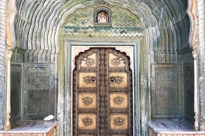 Private Guided Half Day Tour Jaipur - Stop 1: Panna Meena ka Kund (a stepwell that looks like math)