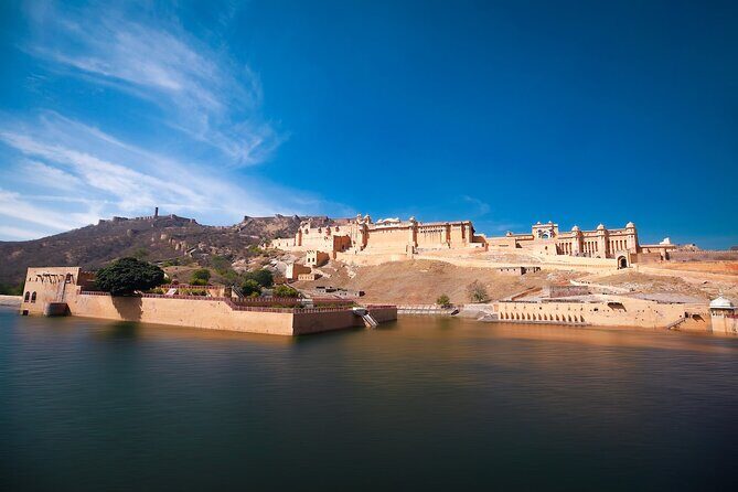 Private Guided Half Day Tour Jaipur - Stop 5: Hawa Mahal (953 windows and royal watchfulness)