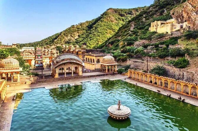 Private Jaipur City Tour by Tuk Tuk Or Car - Jal Mahal for photos, Panna Meena ka Kund for geometry and water stories