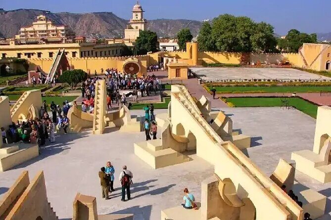 Private Jaipur City Tour by Tuk Tuk Or Car - Amer: courtyards, big gates, and the route inside Suraj Pol and Chand Pol
