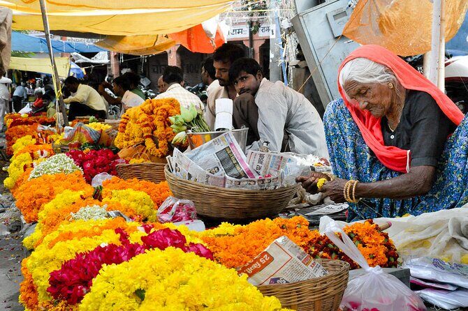 Private Jaipur Shopping Tour - Handicrafts, Textiles & Jewelry - Stop 4: Bapu Bazar for accessories, handlooms, and stonework