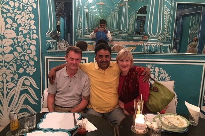Private Jaipur Sightseeing Tour with Car and Guide - A private A/C car that makes Jaipur easier