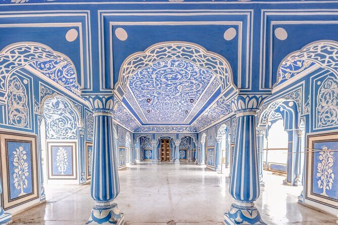 Private Jaipur Tour with Guide & All Entry Tickets - City Palace Complex: from royal residence to architectural showcase