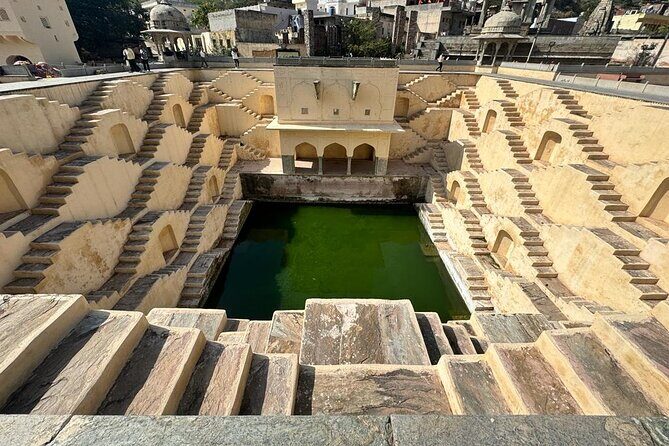 Private Jaipur Tour with Guide & All Entry Tickets - Royal Gaitor Tumbas: carvings, temples, and a calmer pace