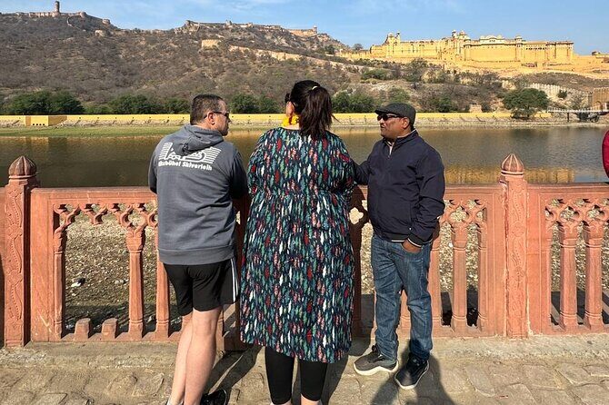 Private Jaipur Tour with Guide & All Entry Tickets - Devisinghpura Village and the Rajput fort: start slow, set the tone