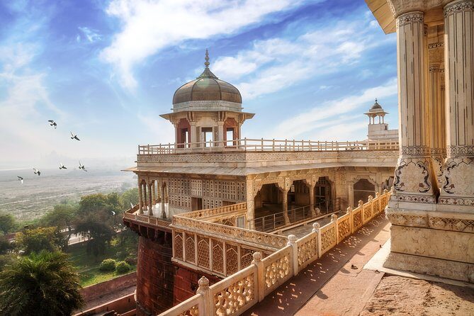 Private Taj Mahal Day Trip from Jaipur Ending in Delhi - Getting from your Jaipur start point to Agra in air-conditioned comfort