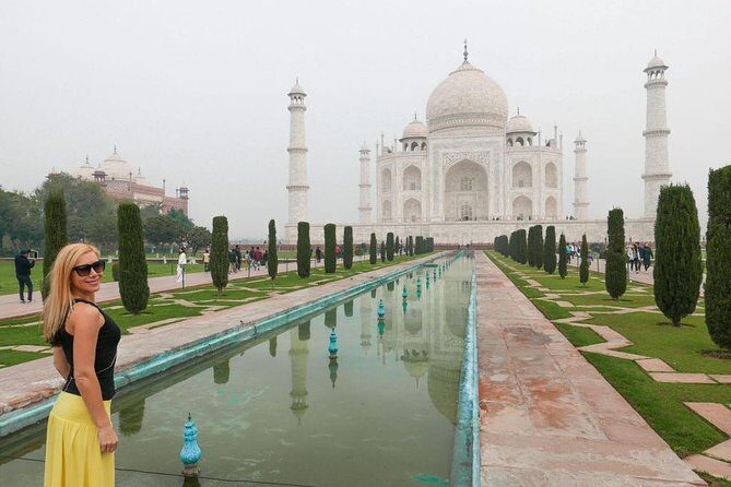 Private Transfer From Jaipur To Agra - On the Road Comfort: AC, Water, and Real Breaks
