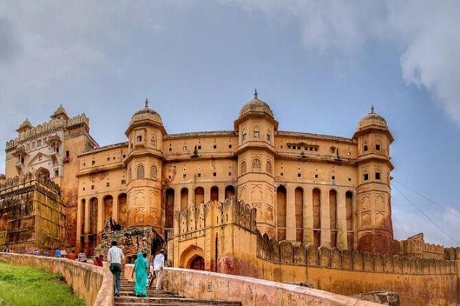Private Transfer : Jaipur To Delhi with Private Transportation - One-Way Jaipur to Delhi, Done as a Private Ride