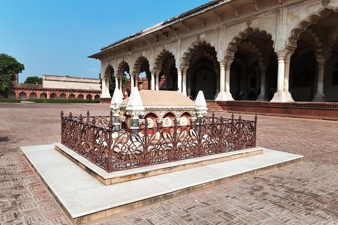 Same Day Taj Mahal, Agra Fort & Baby Taj Tour from Jaipur by Car - The drive back to Jaipur: how to finish strong after a long day