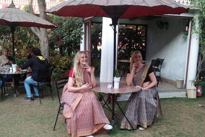 Saree Draping - Timeless elegance of traditional Indian Saree - Where You Meet and What 1 Hour Really Means in Jaipur
