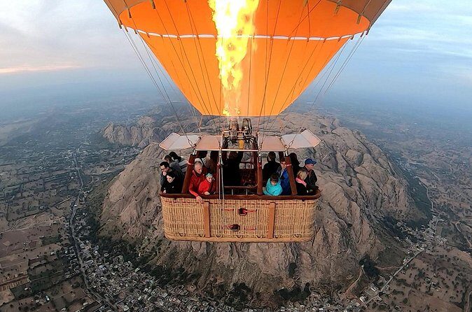 SkyWaltz Hot Air Balloon Safari - Low passes for village life, then a higher climb