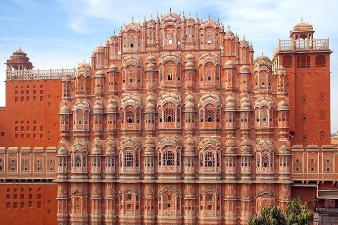 Small-Group Early Morning Pink City Bike Tour - Key things you’ll notice on this Jaipur bike tour