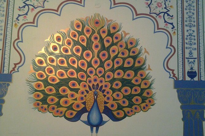 Traditional Dinner with Indian Family in Jaipur With Transfers - 7pm pickup to Golden Peacock Heritage: how the evening starts