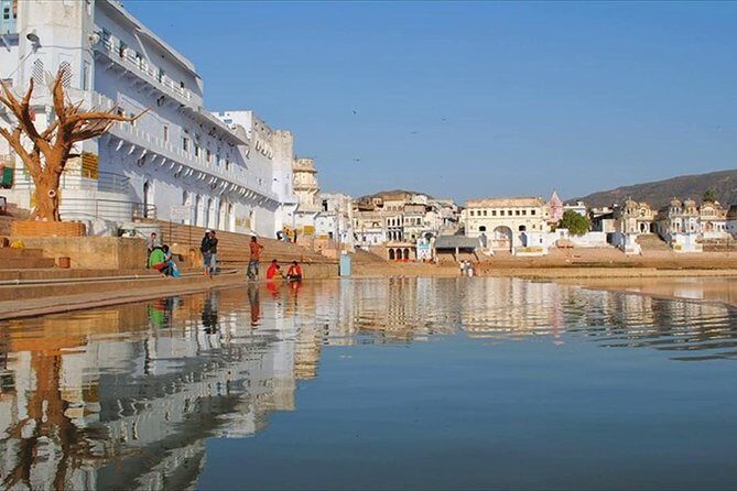 Travel From Jaipur To Jodhpur Via Ajmer And Pushkar - Pushkar Lake and the Brahma Temple area near the ghats