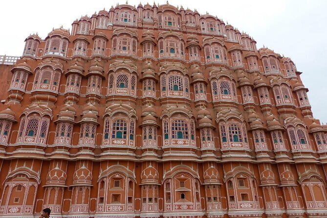 Travel Through the Streets of Jaipur by Tuktuk with a Local - Amber Fort and the Water Palace: the royal side of the story