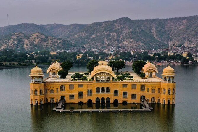 Ultimate Jaipur Tuk Tuk Tour with Pickup - Stop 3: Hawa Mahal, the Palace of Wind (1 hour, ticket extra)