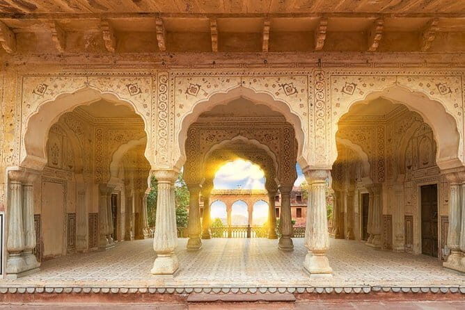 Walking Tour Jaipur India - Stop 5: The Crafts Bazaar time for textile shopping vibes